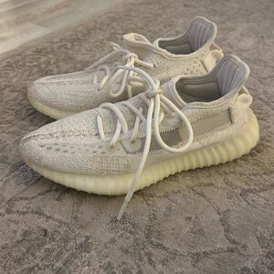 Yeezy Sneakers